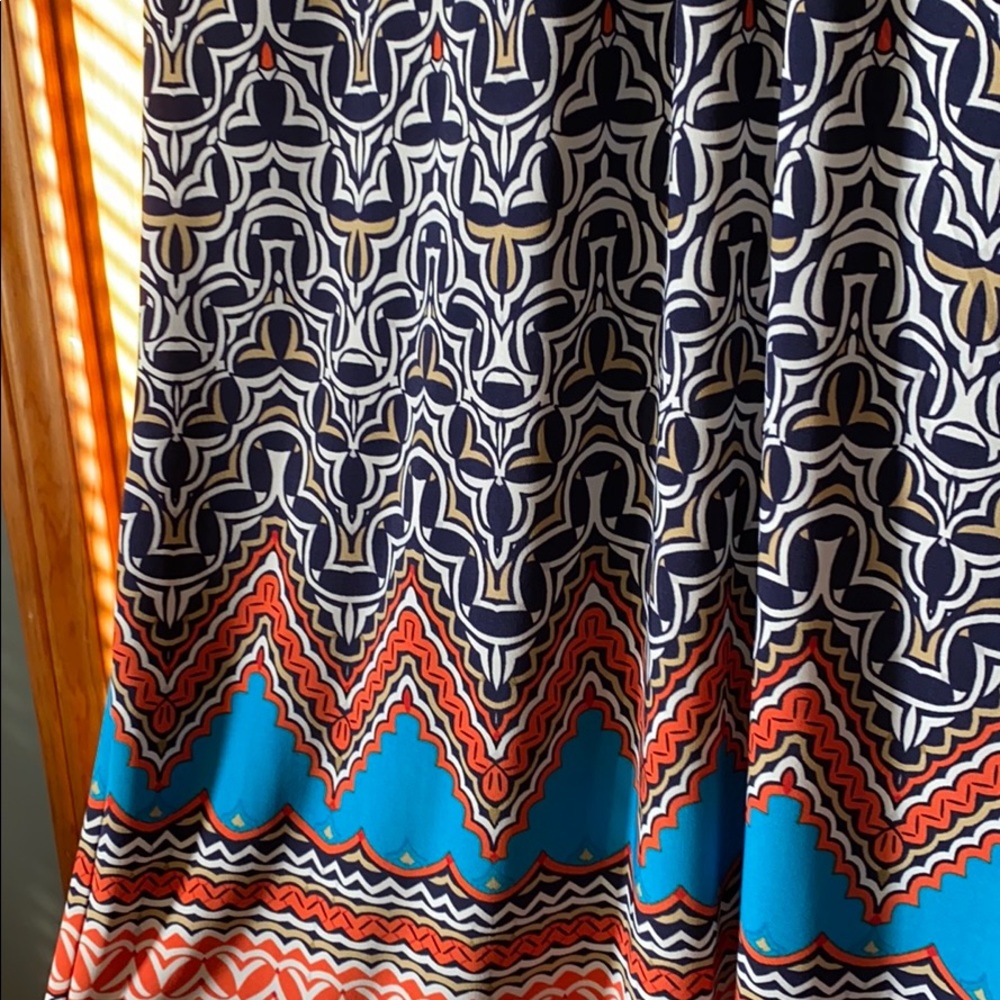 Patterned Dress - Picture 3 of 4